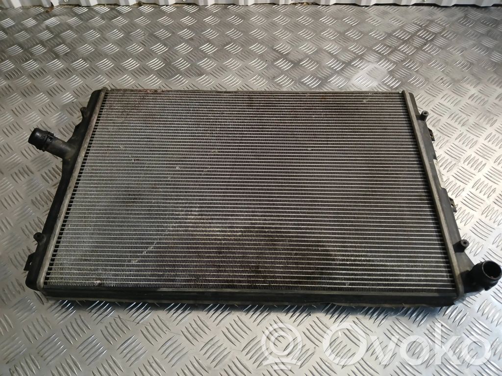 Volkswagen PASSAT B6 Chłodnica 