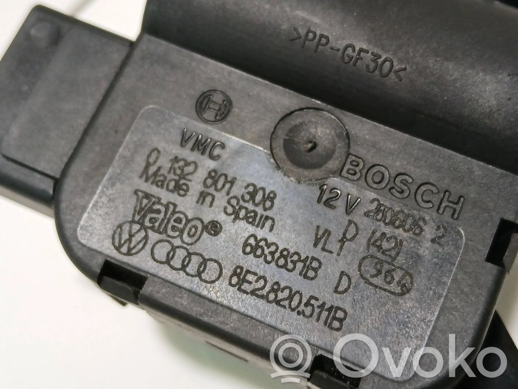 Audi A4 S4 B7 8E 8H Silniczek nagrzewnicy 