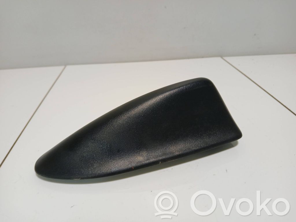 Osłona anteny dachowej GPS   30679934,13060200,24032006