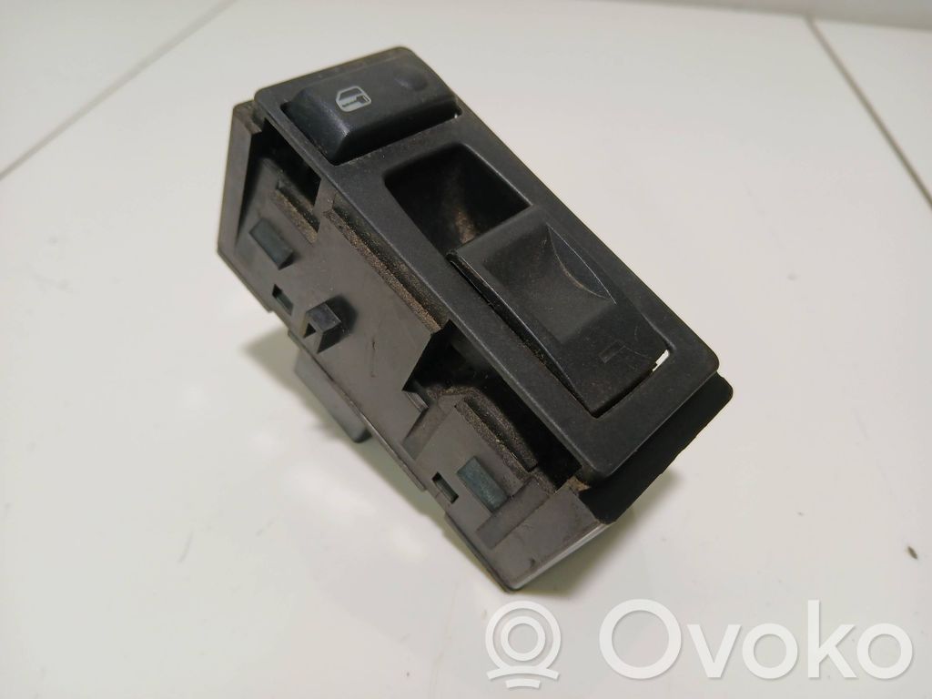 Jeep Grand Cherokee (WK) Electric window control switch 