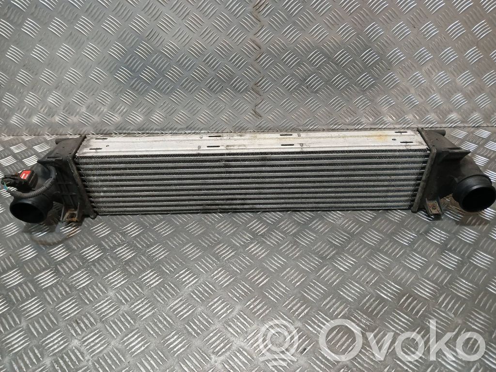 Volvo V70 Interkūlerio radiatorius 