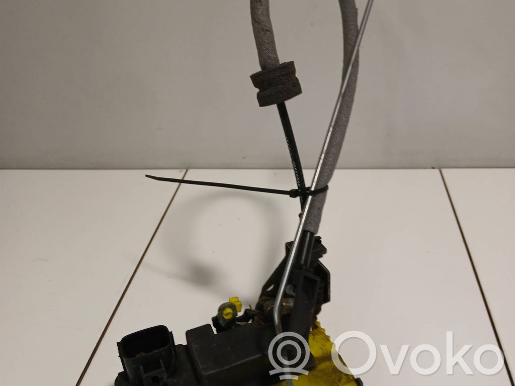 Volvo XC90 Front door lock 
