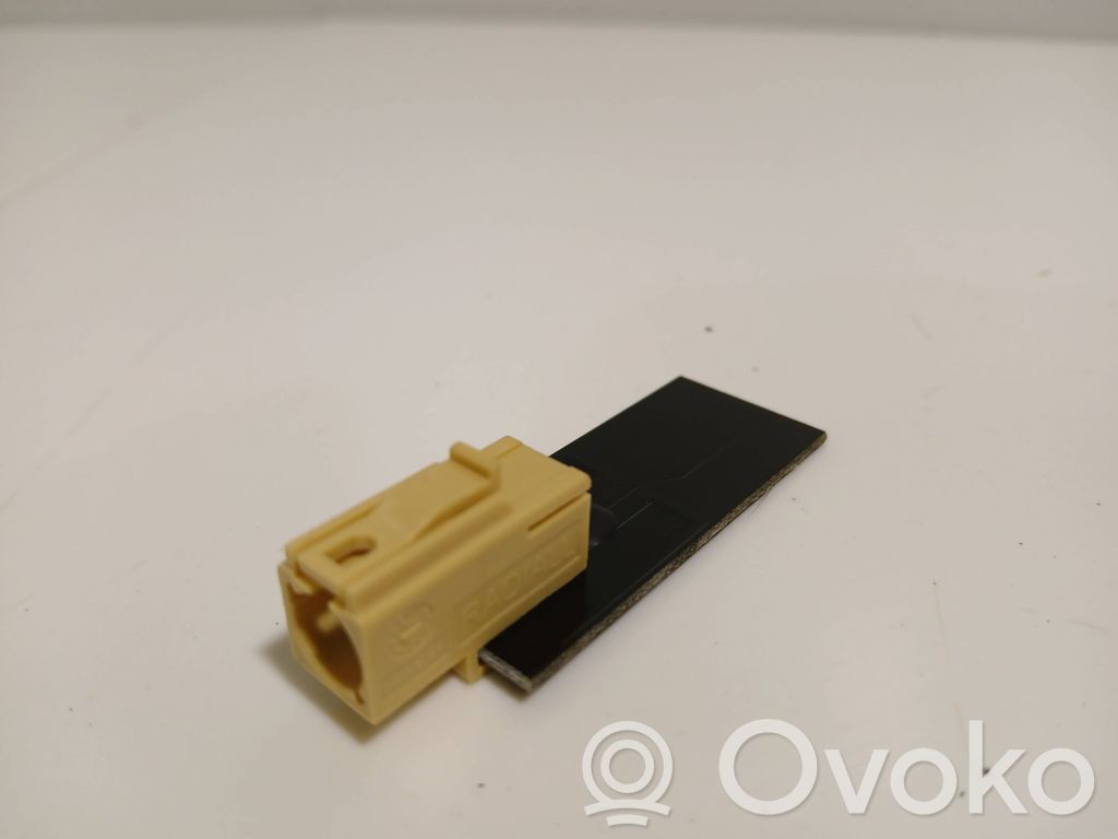 Audi A6 S6 C6 4F Bluetooth antenna 