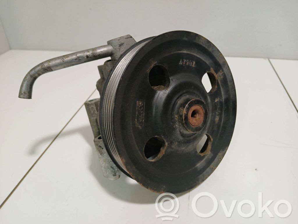 Land Rover Freelander 2 - LR2 Ohjaustehostimen pumppu 