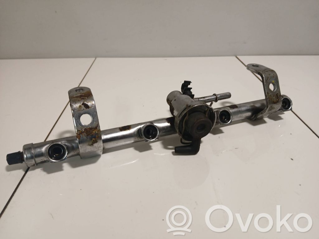 Mini One - Cooper R50 - 53 Listwa wtryskowa 