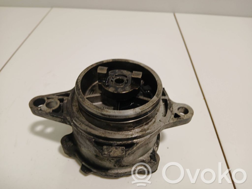 BMW 5 E39 Vacuum pump 