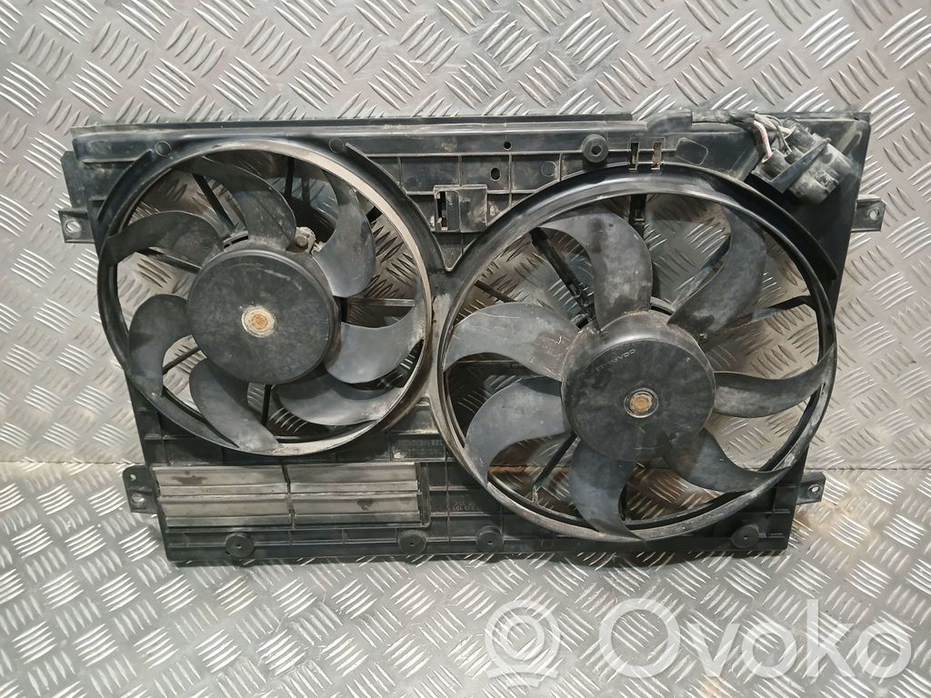 Volkswagen PASSAT B6 Elektrisks radiatoru ventilators 