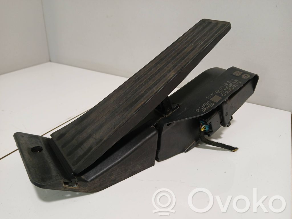 BMW 1 E81 E87 Accelerator throttle pedal 