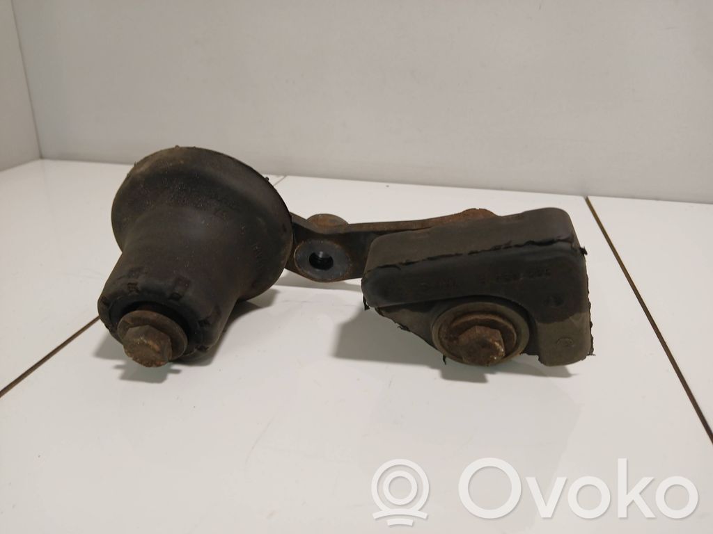 BMW 1 E81 E87 Kita galinės važiuoklės detalė 