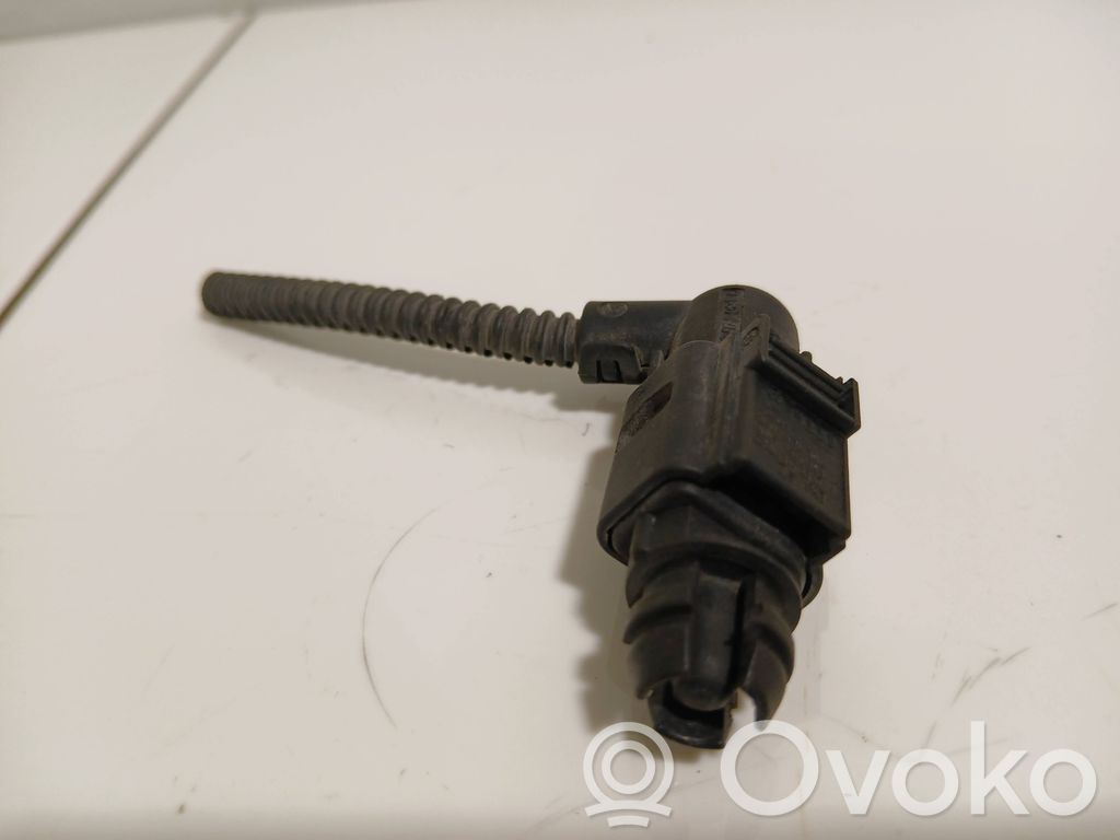 Volkswagen PASSAT B7 Czujnik temperatury zewnętrznej 