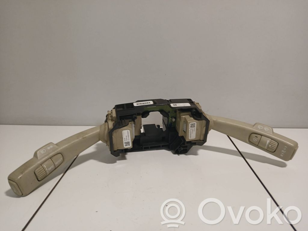 Volvo V70 Wiper turn signal indicator stalk/switch 
