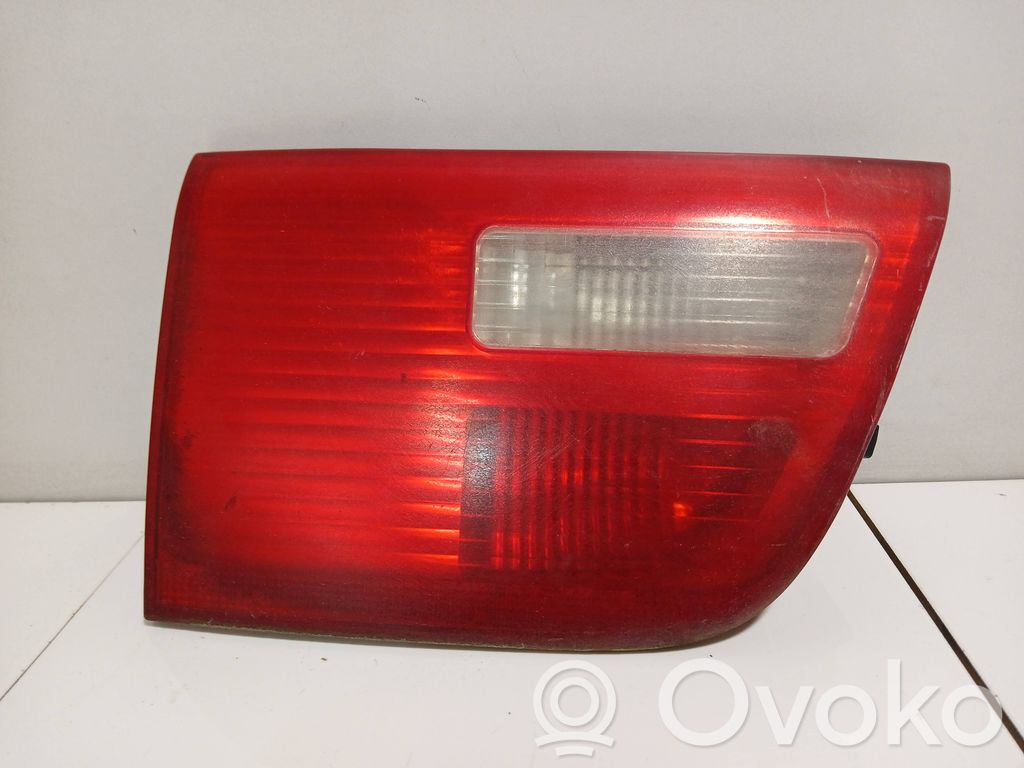 BMW X5 E53 Galinis žibintas dangtyje 