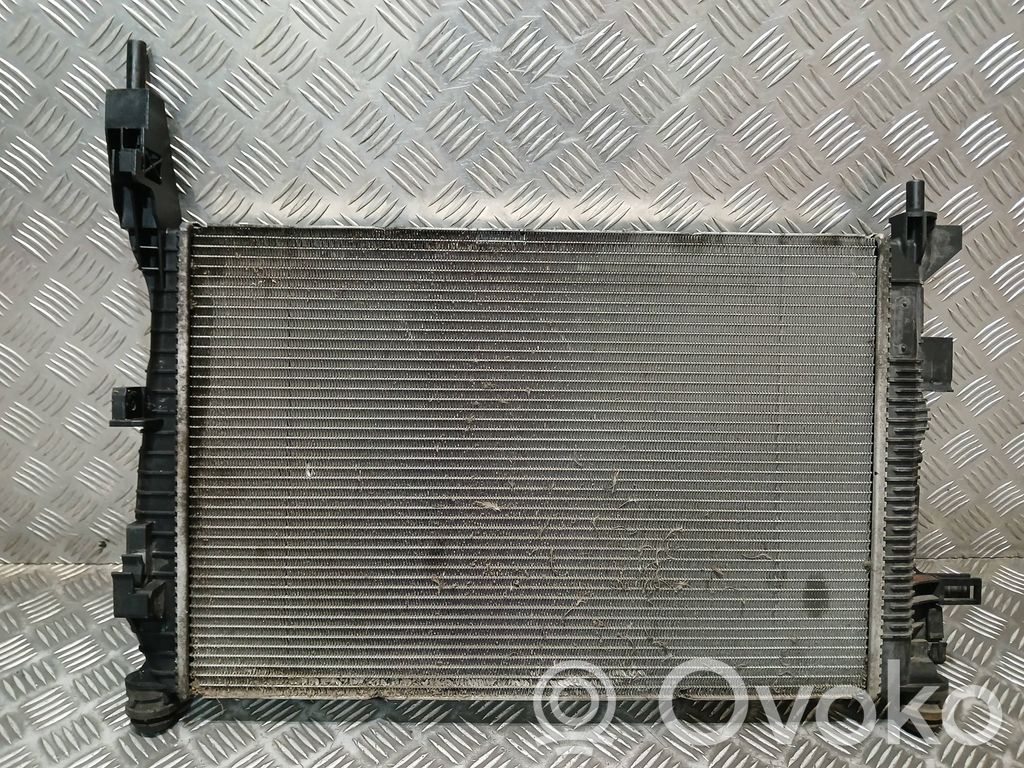 Ford Focus Aušinimo skysčio radiatorius 