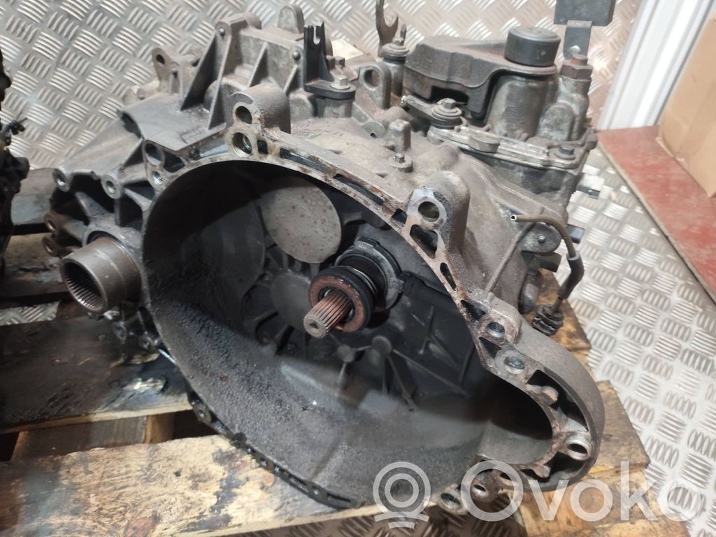 Land Rover Freelander 2 - LR2 Mechaninė 6 pavarų dėžė 