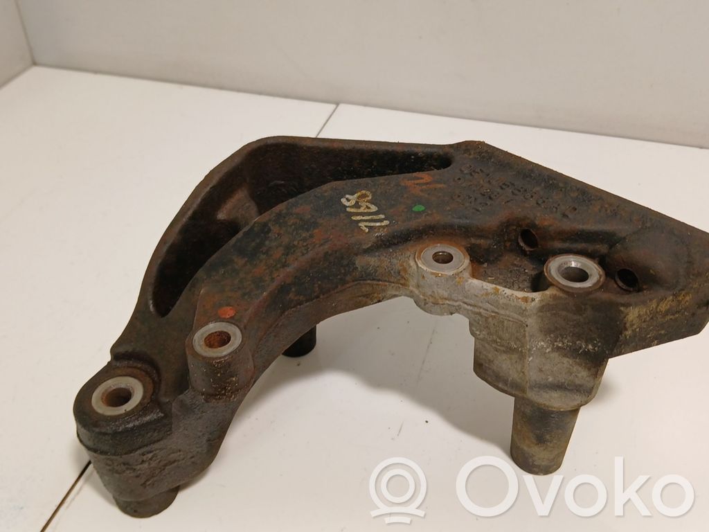 Jeep Patriot Engine mounting bracket 