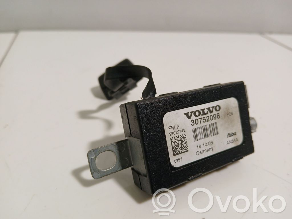 Volvo XC90 Aerial antenna amplifier 