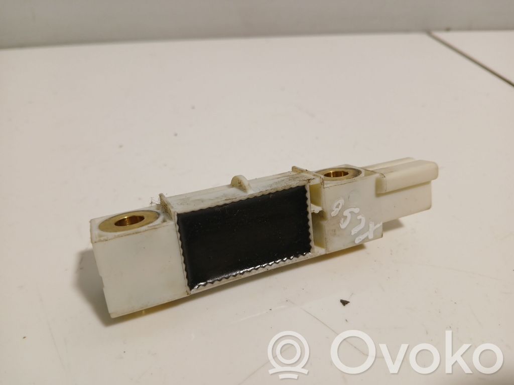 Volvo XC90 Czujnik uderzenia Airbag 