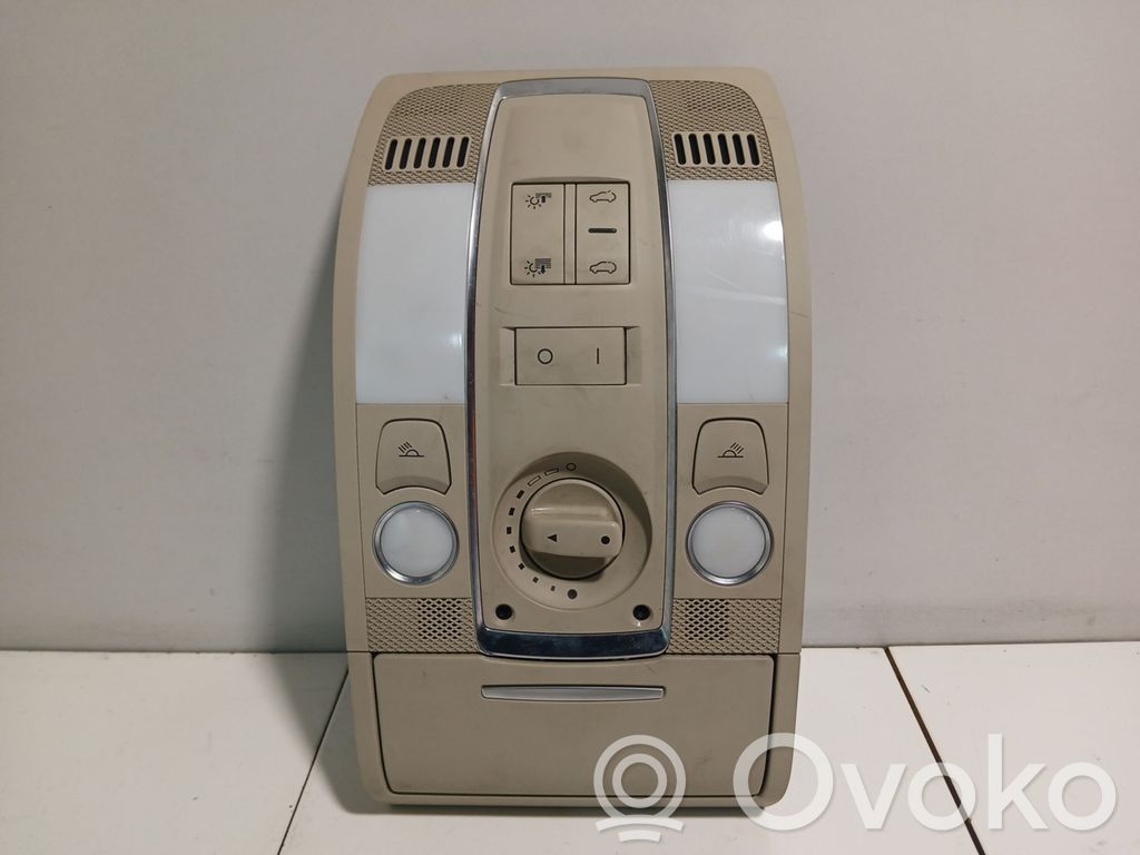 Audi Q7 4L Front seat light 