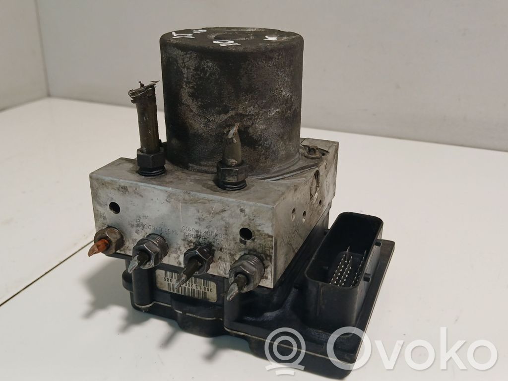 ABS Steuergerät   6768686