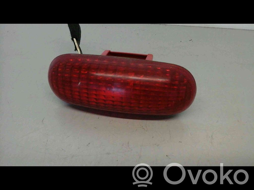 Opel Vivaro Kolmas/lisäjarruvalo 