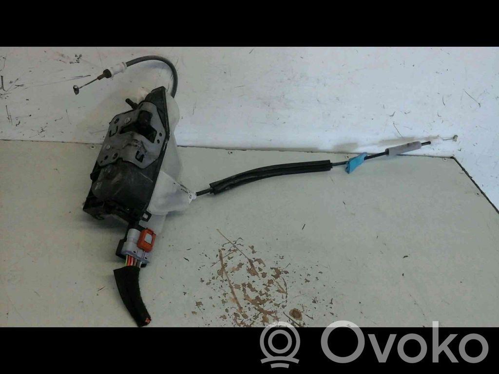 Peugeot Partner III Front door lock 