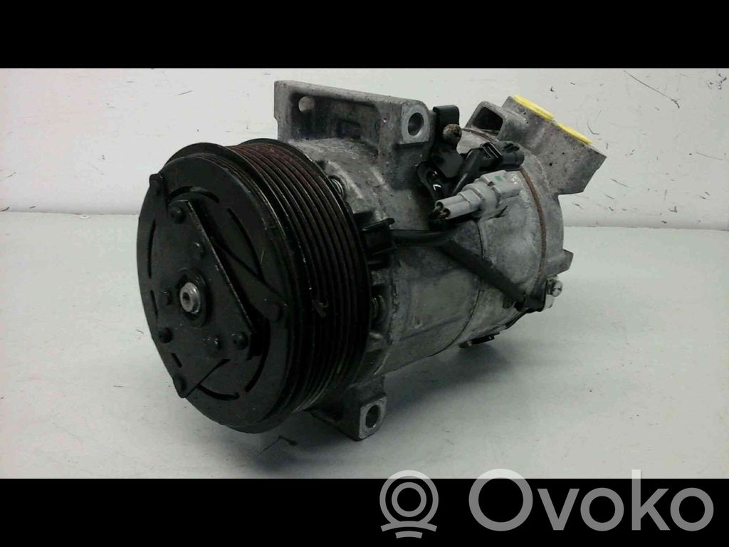 Renault Clio IV Air conditioning (A/C) compressor (pump) 