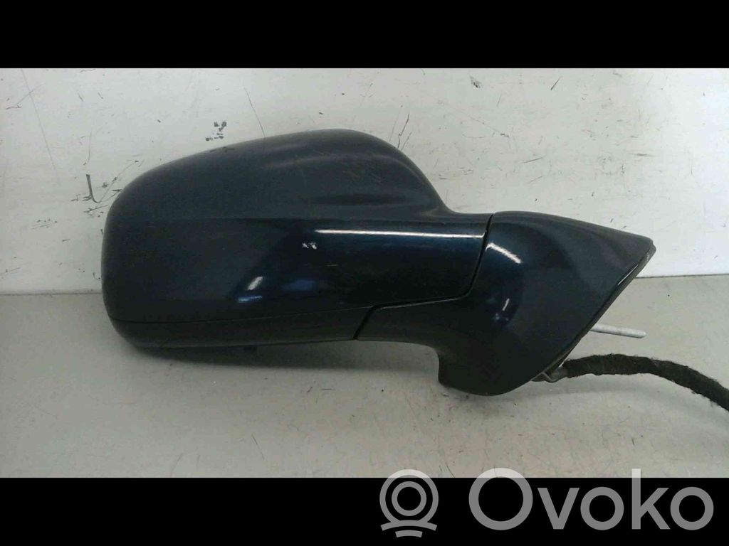 Peugeot 407 Front door electric wing mirror 