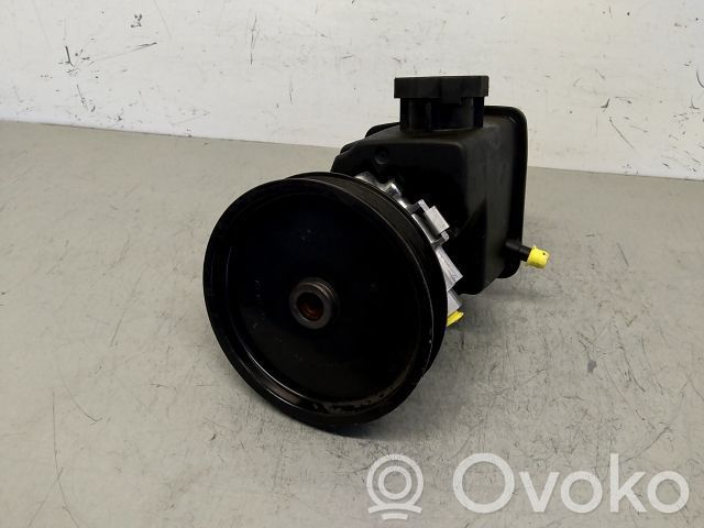 Mercedes-Benz 100 W631 Servopumpe 