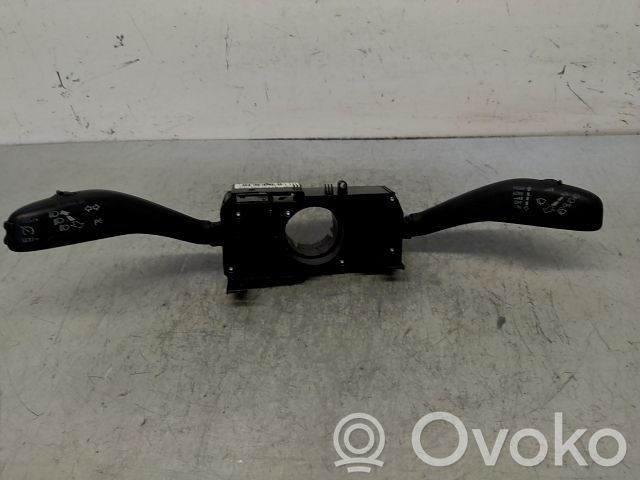Volkswagen Multivan T5 Wiper turn signal indicator stalk/switch 