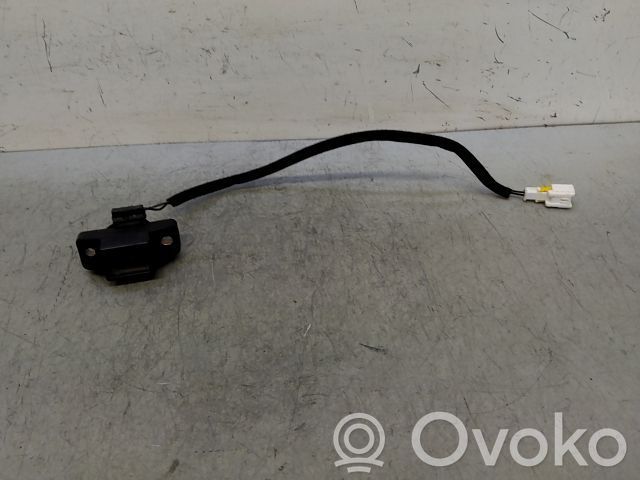 Renault Clio I Tailgate/trunk/boot lock/catch/latch 