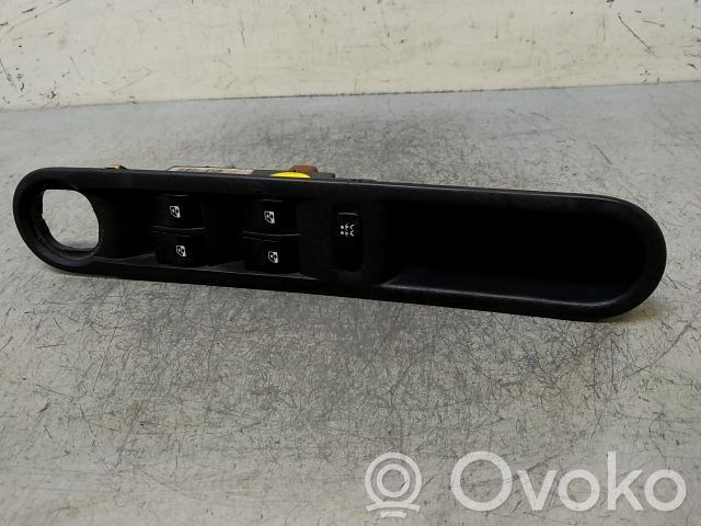 Electric window control switch   8200015089,20243896,5213943,VDMS7