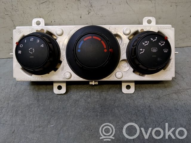 Renault Master III Oro kondicionieriaus/ klimato/ pečiuko valdymo blokas (salone) 