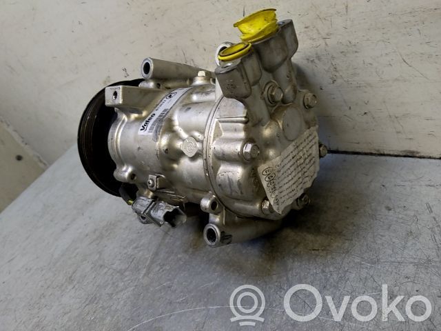 Renault 4 Ilmastointilaitteen kompressorin pumppu (A/C) 