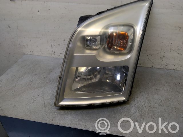 Ford Transit Phare frontale 