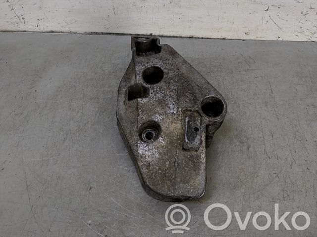 Renault Trafic II (X83) Engine mount bracket 