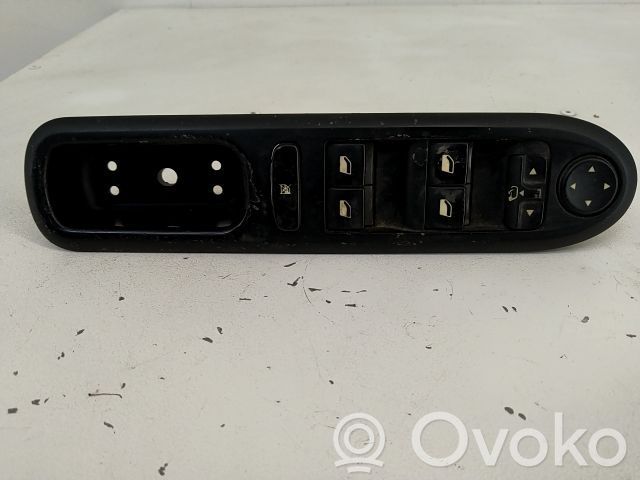 Electric window control switch   6554ER,20251207,7551339,VDMS7