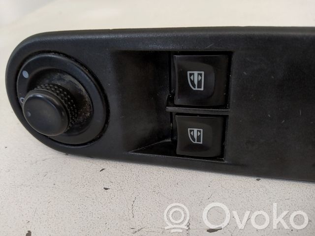 Renault 4 Sähkötoimisen ikkunan ohjauskytkin 