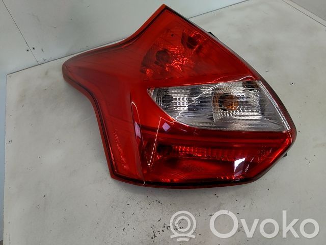 Rear/tail lights   1825320,20251420,8602861,VDMS7