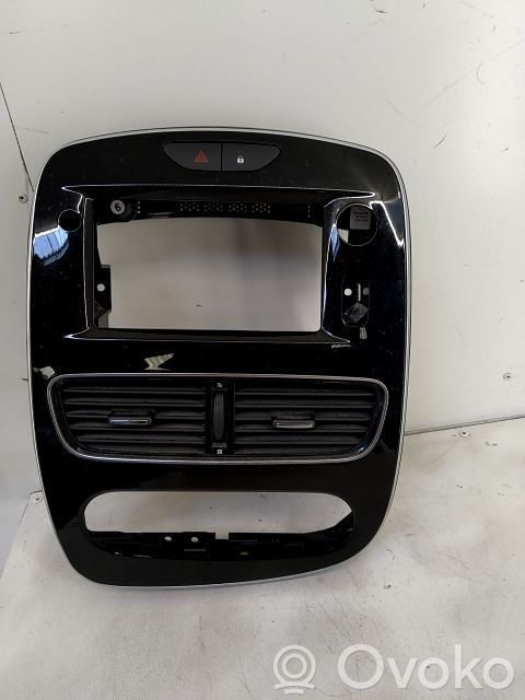Renault 4 Panelės apdailos skydas (centrinis) 