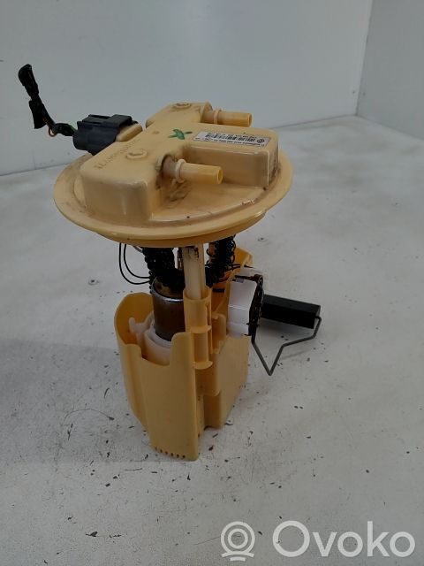 Pompe à carburant   172020299R,20251095,9810086,VDMS7