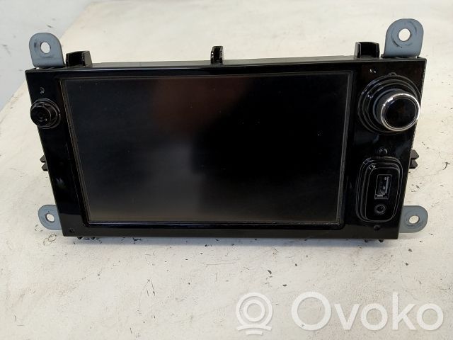 Renault 4 Panel / Radioodtwarzacz CD/DVD/GPS 