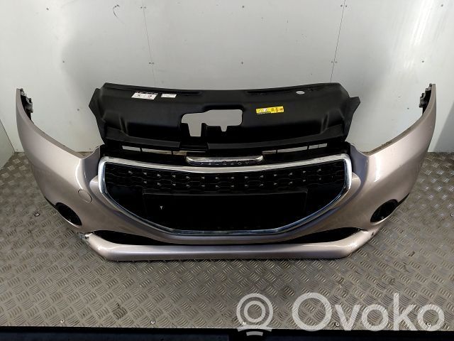 Peugeot 208 I Front bumper 