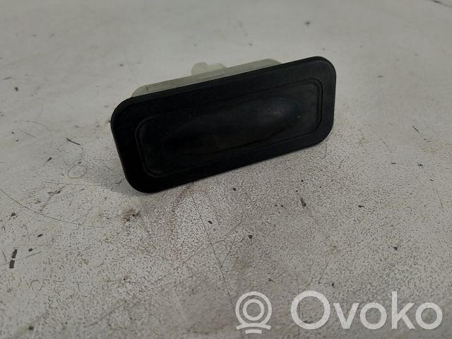 Renault Clio IV Motor încuietoare portbagaj 