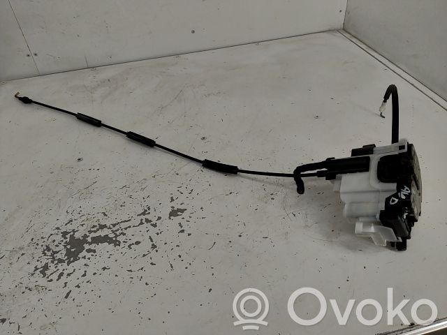 Priekšpusē slēdzene   1838439,20252344,22084362,VDMS7