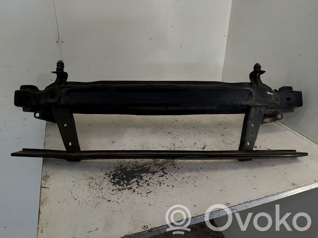 Seat Exeo (3R) Priekšpusē bampera sastiprinājums 