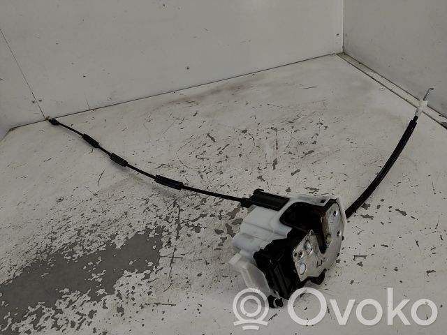 Priekšpusē slēdzene   1769260,20253356,29695598,VDMS7