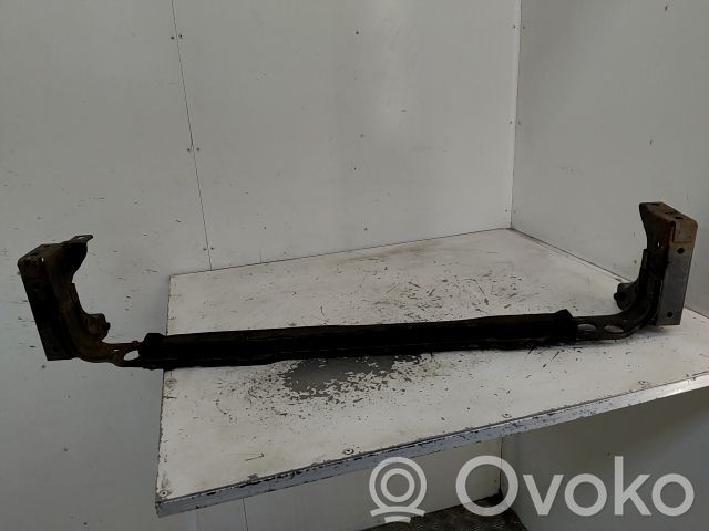 Ford C-MAX I Apatinė dalis radiatorių panelės (televizoriaus) 
