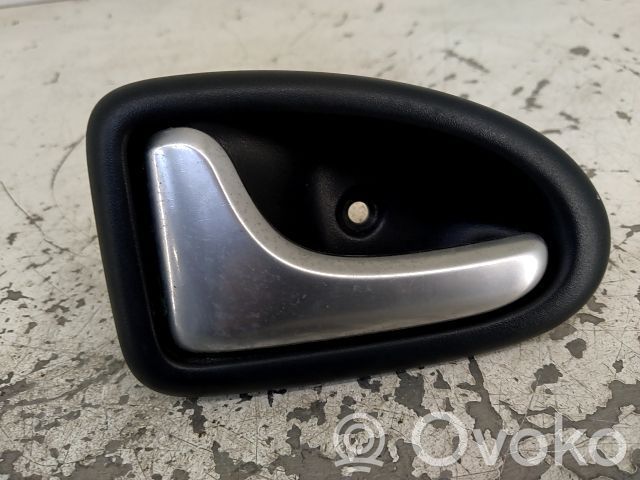Klamka wewnętrzna drzwi przednich   8200711136,13730457,20251603,VDMS7