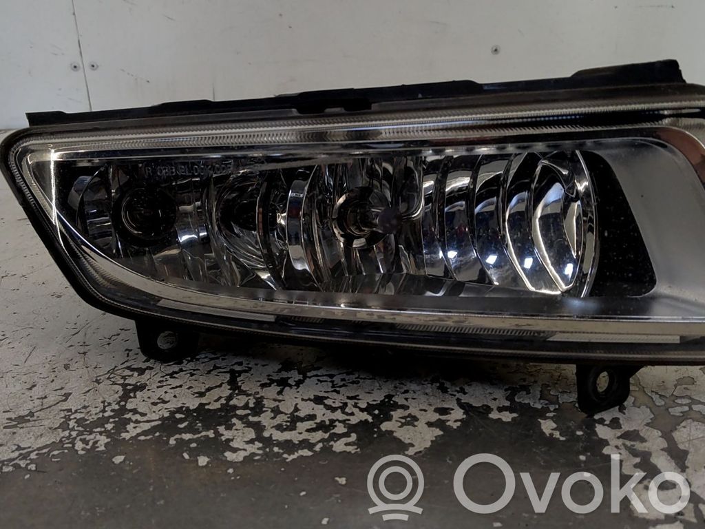 Volkswagen Polo Światło przeciwmgłowe przednie 