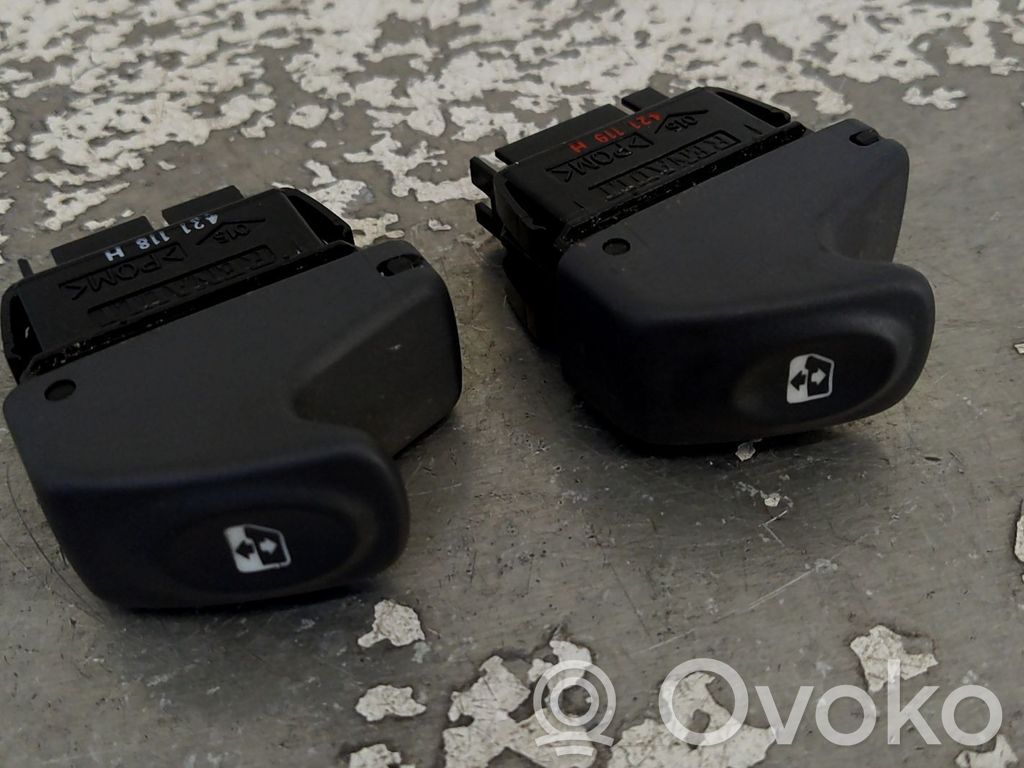 Renault Clio I Interruttore di controllo dell’alzacristalli elettrico 